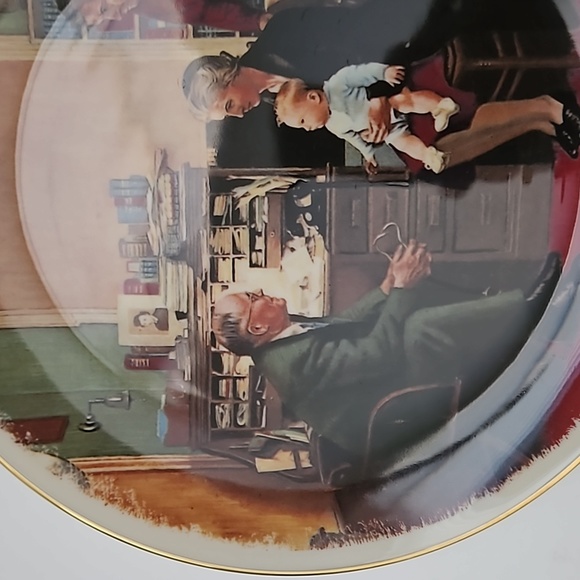 The Gorham Collector's Society The Annual Visit Norman Rockwell Porcelain Plate - Picture 2 of 9